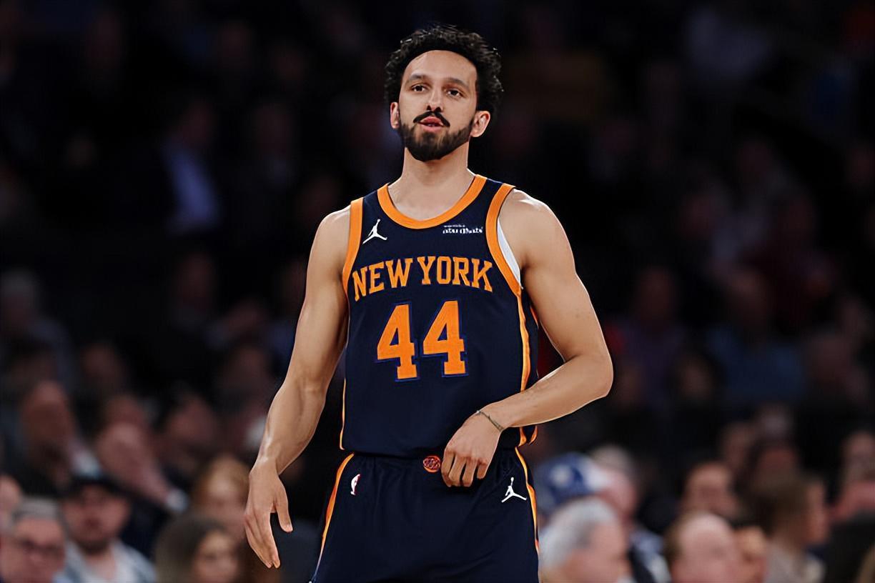 星空体育平台-尼克斯签回后场大将，但他将与前火箭投手竞争最后一个留队名额？