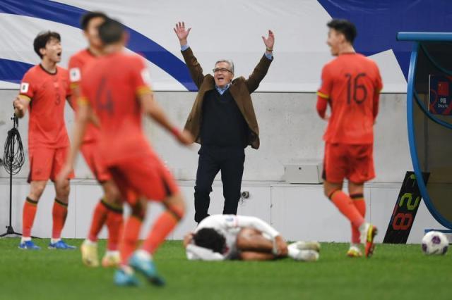 星空体育app下载-马德兴：国足27人无甚新意 费南多或成唯一变数