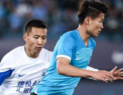 【中超】奥斯卡垫射林良铭头球 大连人1比1沧州雄狮