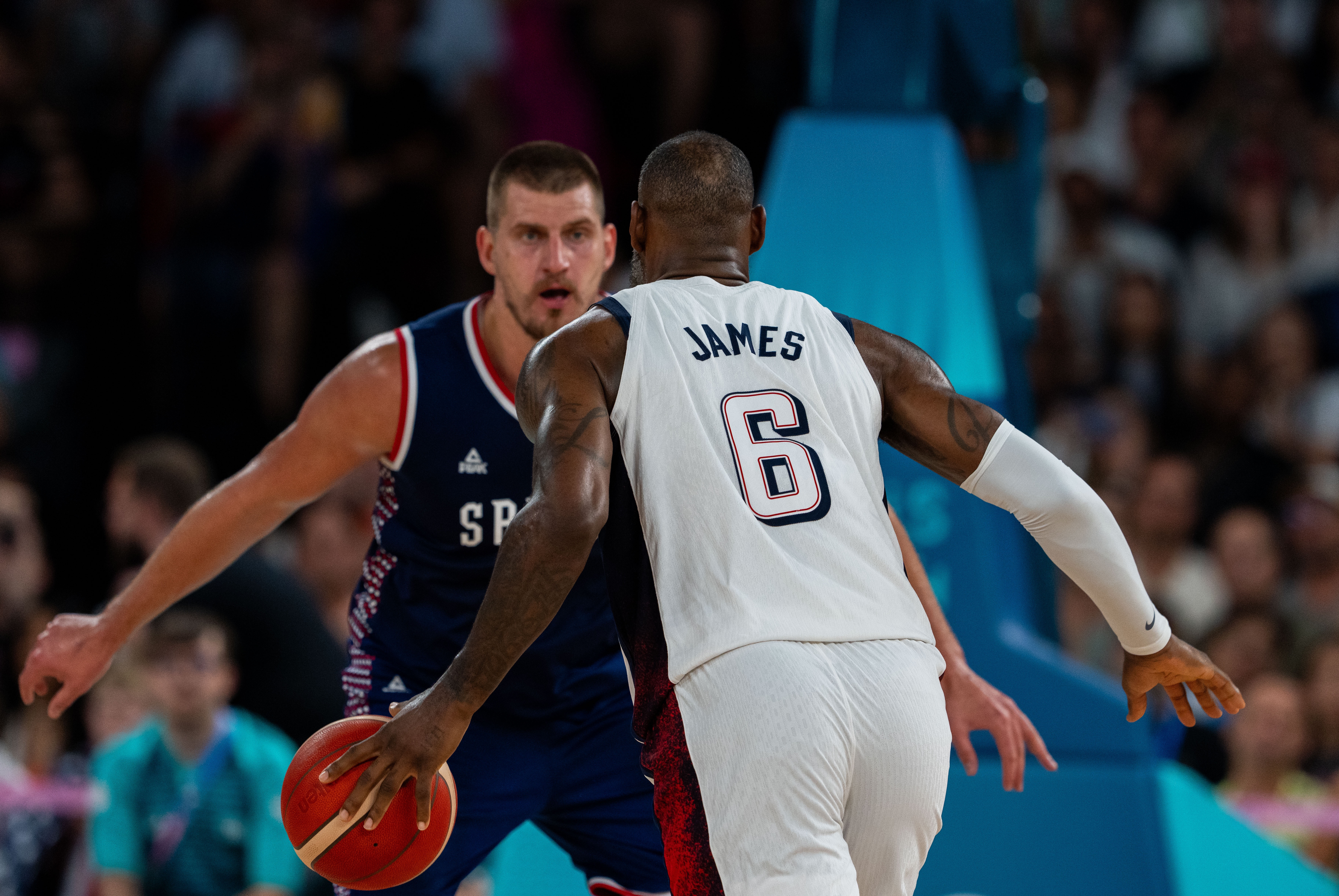 星空体育平台-LBJ：我打过总决/奥运/高中赛 24年打塞尔维亚&amp;约基奇最令人难忘