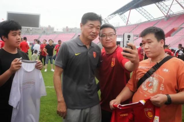 星空体育app下载-金钟夫畅谈保级期待“新张威”：后面继续押宝年轻人